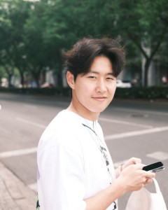 이강인, 열애설 2살 연상 박상효…두산家 5세