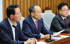 장관 불참에 대정부질문 파행…與 