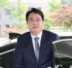 심우정 신임 검찰총장 임기 시작 