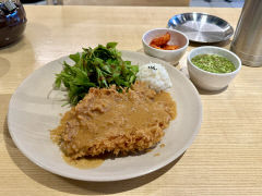 [대구 맛집] 아삭한 미나리·바삭한 돈까스…낯설지만 특별한 대구 남구 앞산미나리돈까스