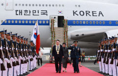 윤석열 대통령 부부, 동남아 3개국 방문 출국