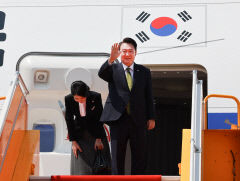 윤석열 대통령, 필리핀·싱가포르·라오스 3개국 순방 마무리