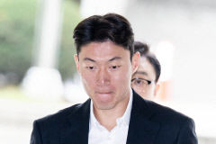 황의조, 불법촬영혐의 모두 인정…검찰, 4년 구형