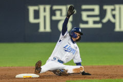 주장 구자욱 부상에 삼성라이온즈 빨간불…부상 치료위해 일본행