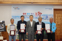 교통사고 화재 현장에서 차량 운전자 구조한 택시기사들 표창 받아