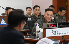 [포토뉴스] 제2작전사령부 국정감사 질의응답하는 고창준 작전사령관