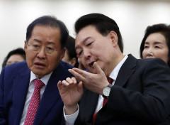 당정 갈등 격화 속 윤석열 대통령 만나는 '당 원로' 홍준표 대구시장…이번에도 '중재자' 될까