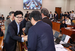 내전 치닫는 국힘…친윤-친한계 최고위서 '공개 충돌'