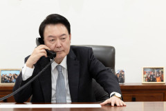 [속보] 윤석열 대통령·우크라이나 젤렌스키, 러북협력에 공동 대응…한국에 특사 조만간 파견