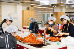 전통 음식으로 어르신 건강 챙기고 공동체 가치 높이는 울릉군의 노력