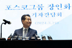 연이은 포스코 화재…화재현장 찾은 장인화 회장 
