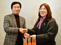 장미란 문체부 차관 경산 방문…학교운동부 운영 지원 등 논의