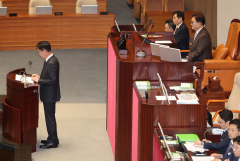 사상초유 감사원장 탄핵안 내일 표결…與 