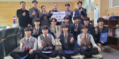 포항중앙고 선수단, 영남일보 고교동문 골프대회 우승상금 전액 모교에 기탁