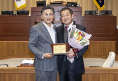 이형식 경북도의원 '정명의정대상'…저출생·지역소멸 대책 앞장