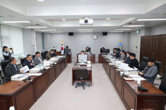 포항시의회 예결특위, 2025년도 예산안 본격 심사