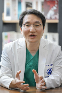내달 개원 앞둔 대구가톨릭대의료원 한영석 간담췌병원장 