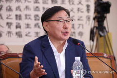 이화영 전 부지사, 항소심서 징역 7년 8개월