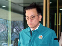최상목 권한대행, 무안 사고 현장 도착… 