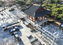 [포토뉴스] 타종 대신 추모, 철거되는 달구벌대종 임시 무대