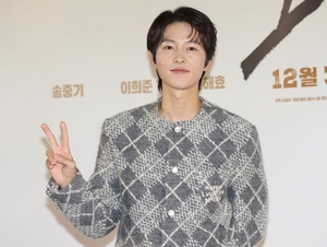 송중기, 9년 만에 예능 출격