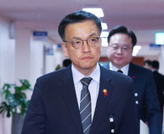최상목 재판관 2인 임명두고 정치권 후폭풍 이어져
