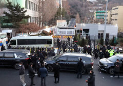 [속보] 尹체포 공수처 대치는 대통령 경호처 통제 경호부대