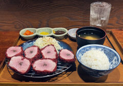 [대구 맛집] 대구 경북대 북문 '도톤', 누룩소금 숙성 쫄깃한 육질…빨간 튀김옷 돈카츠