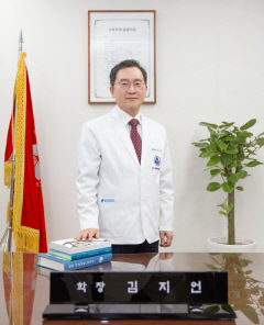 대구가톨릭대, 제18대 의과대학장 김지언 교수·제21대 병원장 김윤영 교수 취임
