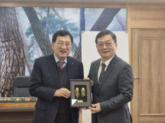 량광중 주한타이페이대표 “APEC, 경주의 역사적 위상과 국제적 역할 기대돼”