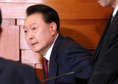尹대통령 28일 풀려날까…법원 구속 연장 불허 