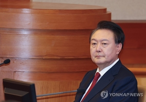 법원, 윤 대통령 구속연장 재신청도 ‘불허’…검찰 기소 초읽기