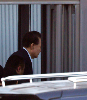 [속보] 공수처 “尹, 2시간 조사에서 진술 거부…尹거절로 영상녹화 진행 안 해”