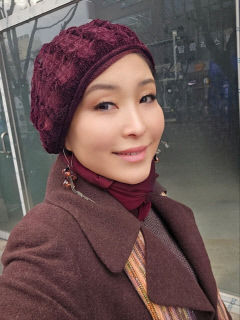 [책 속의 길] 엉겅퀴 딸, 아미스토리
