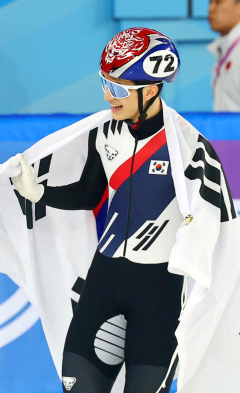 한국 쇼트트랙 금메달 6개 획득…은메달 4개, 동메달 3개도 추가