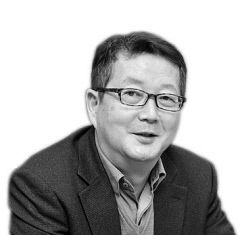 [시선과 창] 문경 버추얼스튜디오의 '빛과 벽'