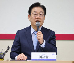 李 향한 비명계 비판 격화…이재명 