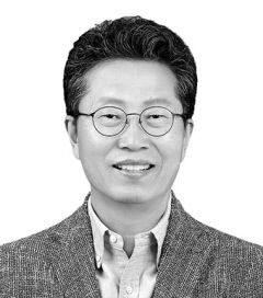 [서민교의 경영으로 읽는 세상 이야기] AI 리터러시, 그게 뭔데?