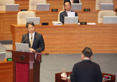 안덕근 산업장관 ``대왕고래 시추 포기 아냐…차질 없이 추진할 것``