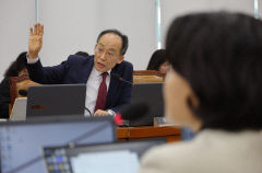 추경호, 계엄해제 관련 민주당과 설전 