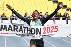 `2025 대구마라톤`  여자 우승자 메세레 베레테 토라 ``대구마라톤 코스 환상적``