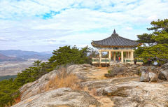 [경주 가볼만한 곳] 탁 트인 경관 벗 삼아 고요히 사색하기 좋은 경주 금오정