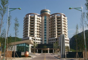 금강산 이산가족면회소 철거 시작…南시설 모두 사라져