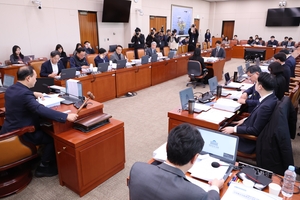[속보] ‘에너지 3법’ 모두 여·야 합의로 국회 산업위 통과