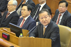 경찰, 이상민 ‘언론사 단전·단수 의혹’에 자택 압수수색 중
