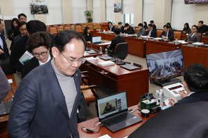 내란 국조특위 증인 고발 명단 두고 설전…국힘 전원 퇴장