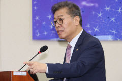 선관위, 특혜 채용 논란에 