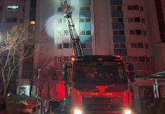 경산 백천신나리A 화재 50여분 만에 진화…주민 2명 병원 이송·22명 구조