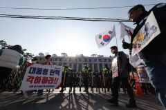尹 탄핵심판 결과 다음주로 연기?…헌재 13일 감사원장 등 먼저 선고