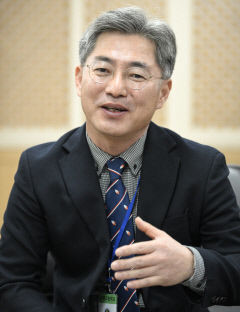 군위중·고 분리 '교장 2인 체제' 전환…두 교장이 내다보는 지역 교육 변화